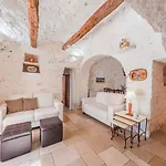 Private Trulli Retreat With Pool Near - Trulli Serena Villa