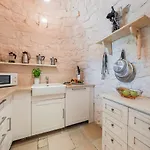 Private Trulli Retreat With Pool Near - Trulli Serena * Alberobello