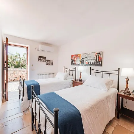 Private Trulli Retreat With Pool Near - Trulli Serena *