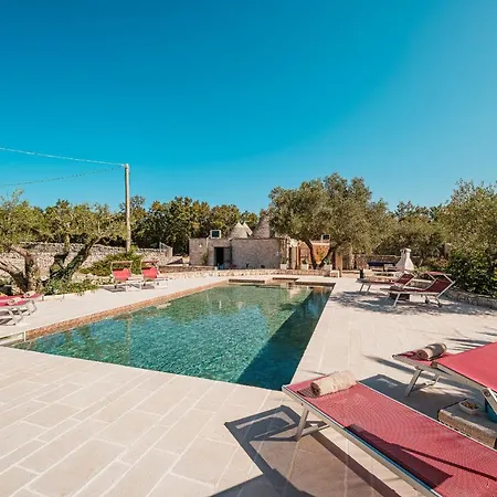 Private Trulli Retreat With Pool Near - Trulli Serena Villa