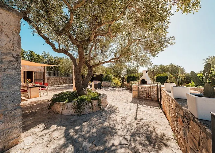 Private Trulli Retreat With Pool Near - Trulli Serena Βίλα *