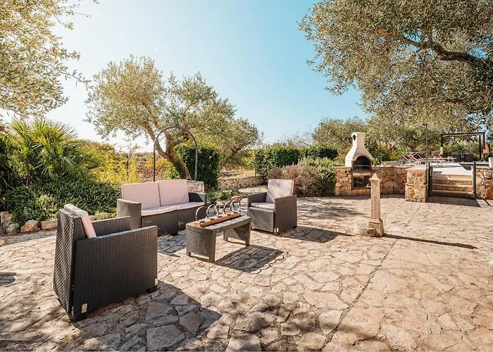 Private Trulli Retreat With Pool Near - Trulli Serena