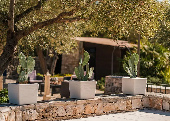 Private Trulli Retreat With Pool Near - Trulli Serena Βίλα Αλμπερομπέλο