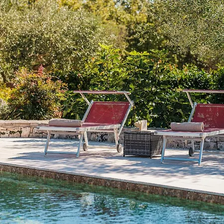 Private Trulli Retreat With Pool Near - Trulli Serena Villa *